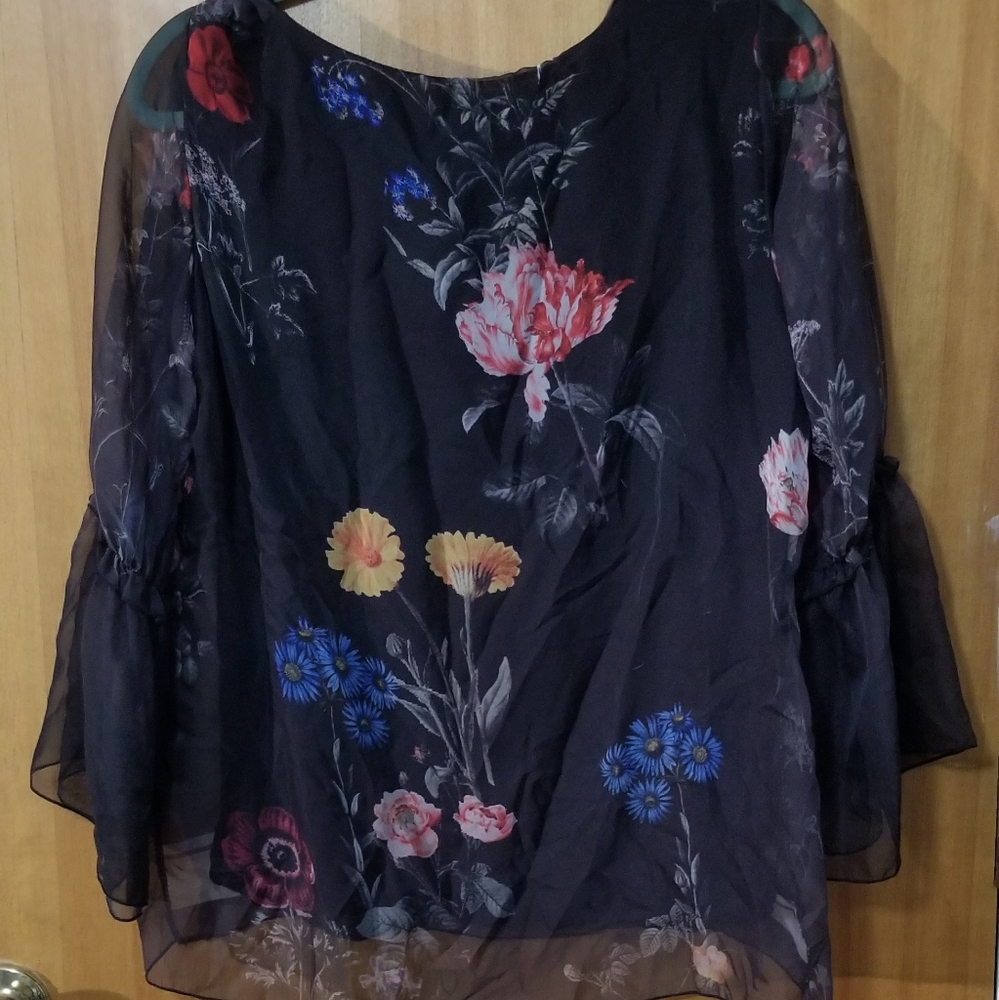 Lola foral top